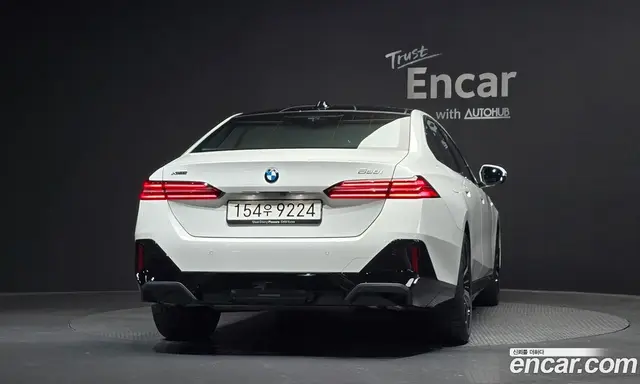 BMW 5 серия 2025 2.0 автомат (гидро), миниатюра 3