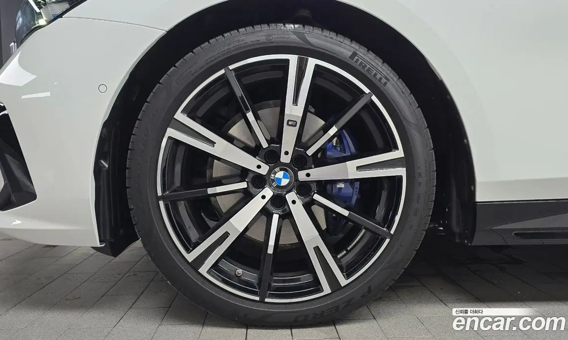 BMW 5 серия 2025 2.0 автомат (гидро), фото 4