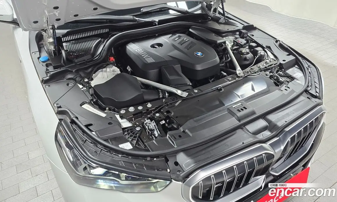 BMW 5 серия 2025 2.0 автомат (гидро), фото 5