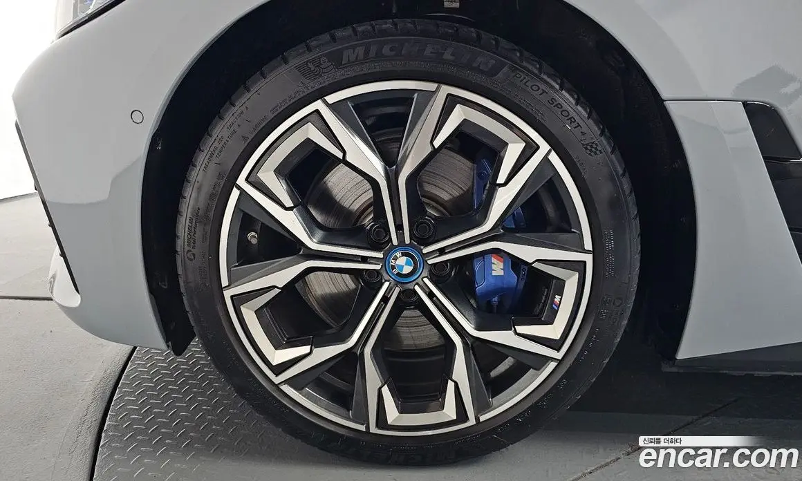 BMW i4 2023 0.2 автомат (гидро), фото 4