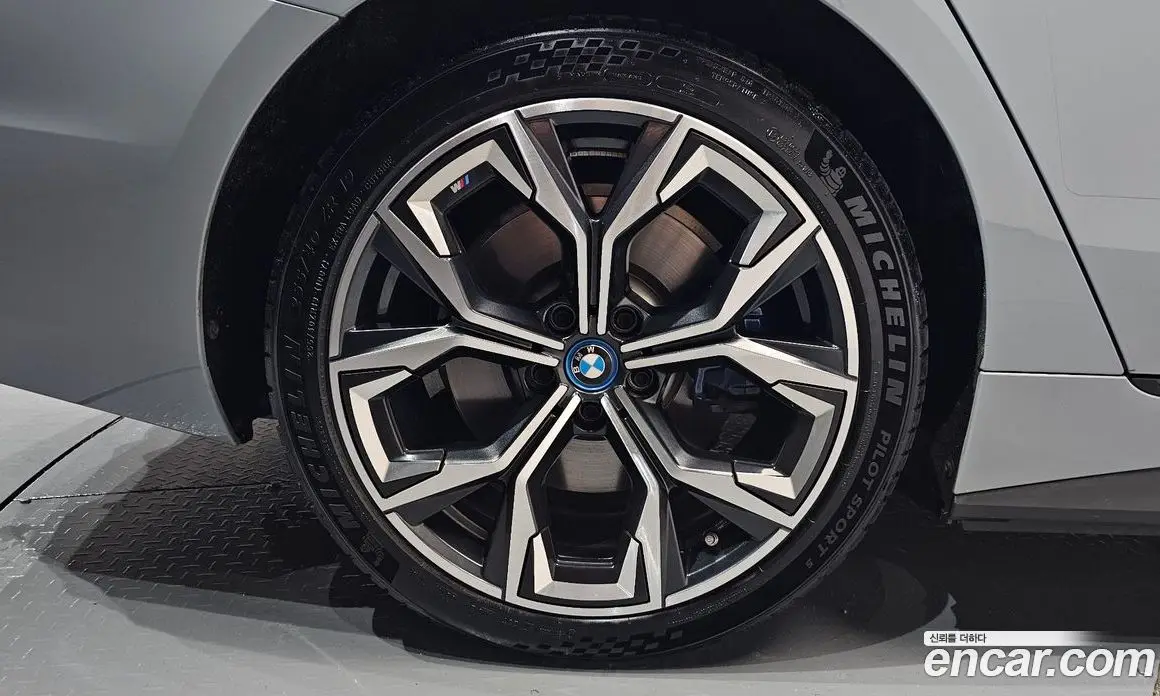 BMW i4 2023 0.2 автомат (гидро), фото 6