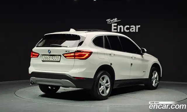 BMW X1 2017 2.0 автомат (гидро), миниатюра 2