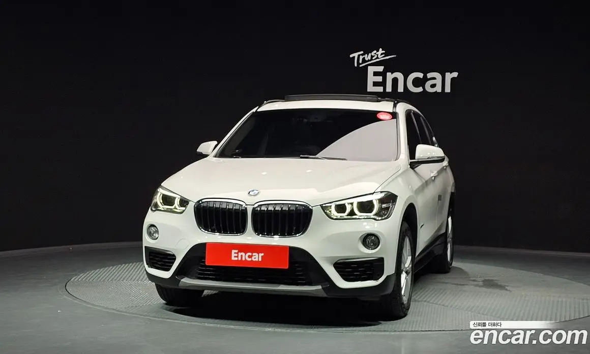 BMW X1 2017 2.0 автомат (гидро), фото 3