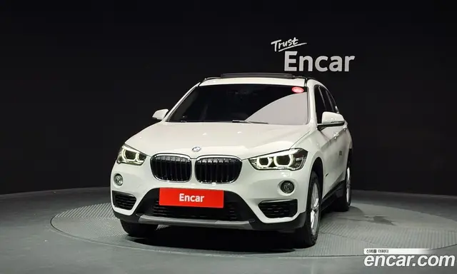 BMW X1 2017 2.0 автомат (гидро), миниатюра 3
