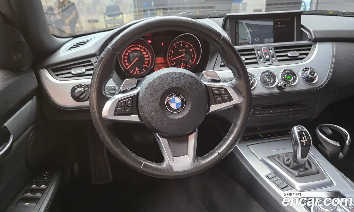 BMW Z4 2009 3.0 автомат (гидро), фото 12