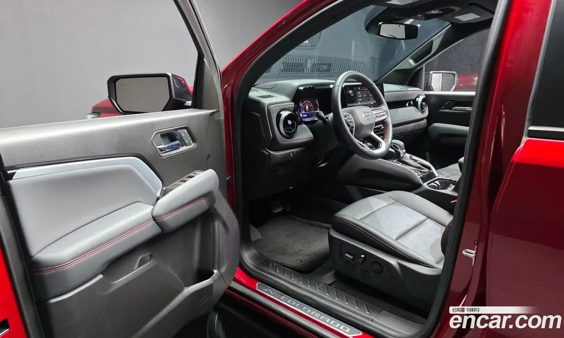 Chevrolet Colorado 2023 2.7 автомат (гидро), фото 13