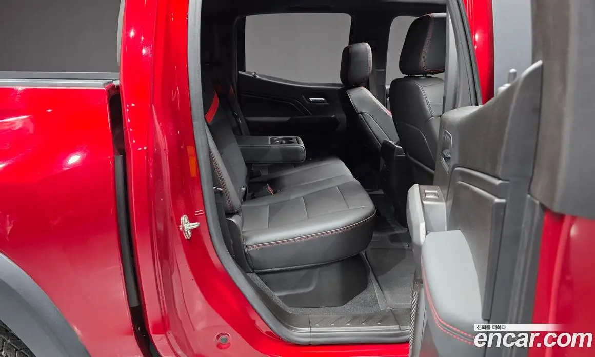 Chevrolet Colorado 2023 2.7 автомат (гидро), фото 17