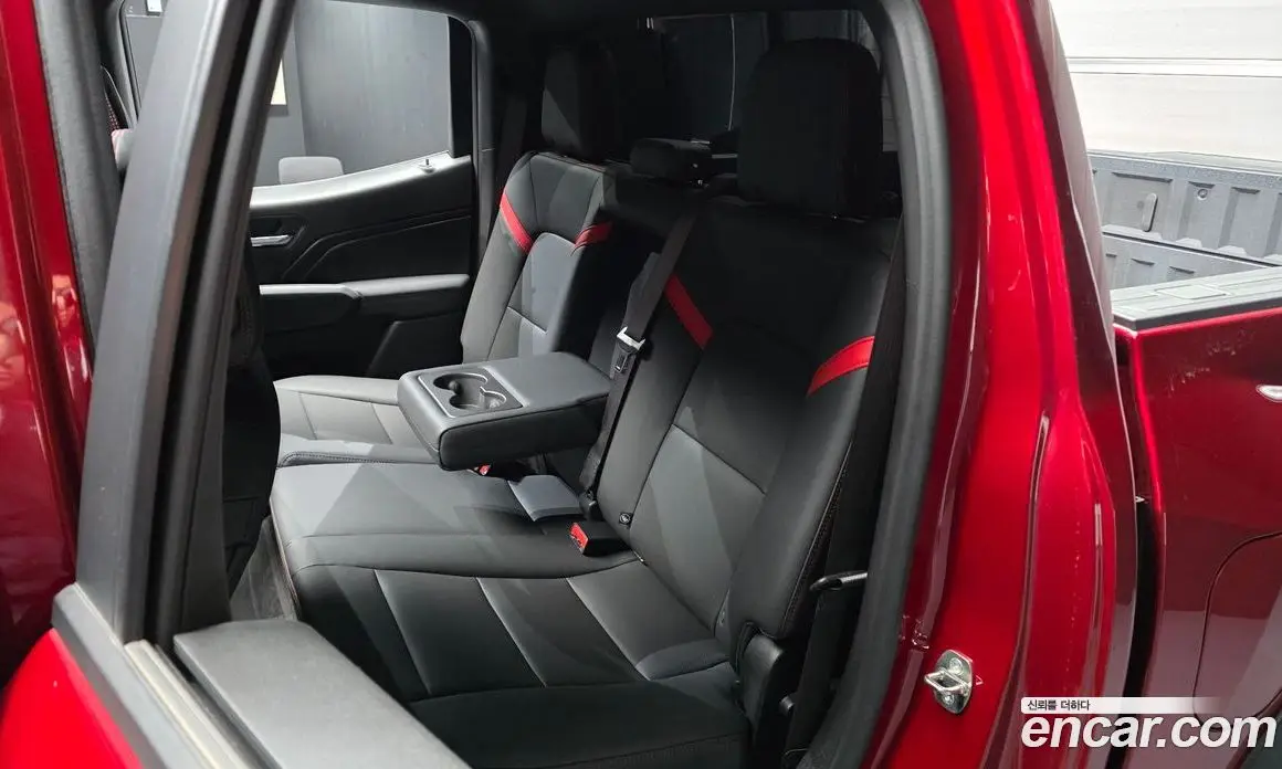 Chevrolet Colorado 2023 2.7 автомат (гидро), фото 18