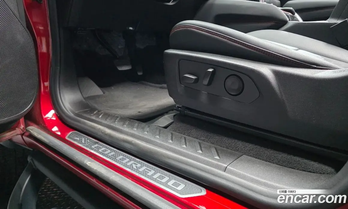 Chevrolet Colorado 2023 2.7 автомат (гидро), фото 29