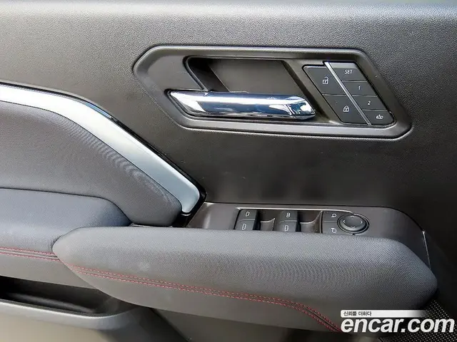 Chevrolet Colorado 2024 2.7 автомат (гидро), миниатюра 12