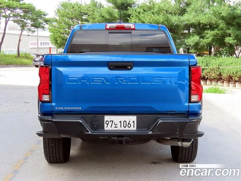 Chevrolet Colorado 2024 2.7 автомат (гидро), фото 4