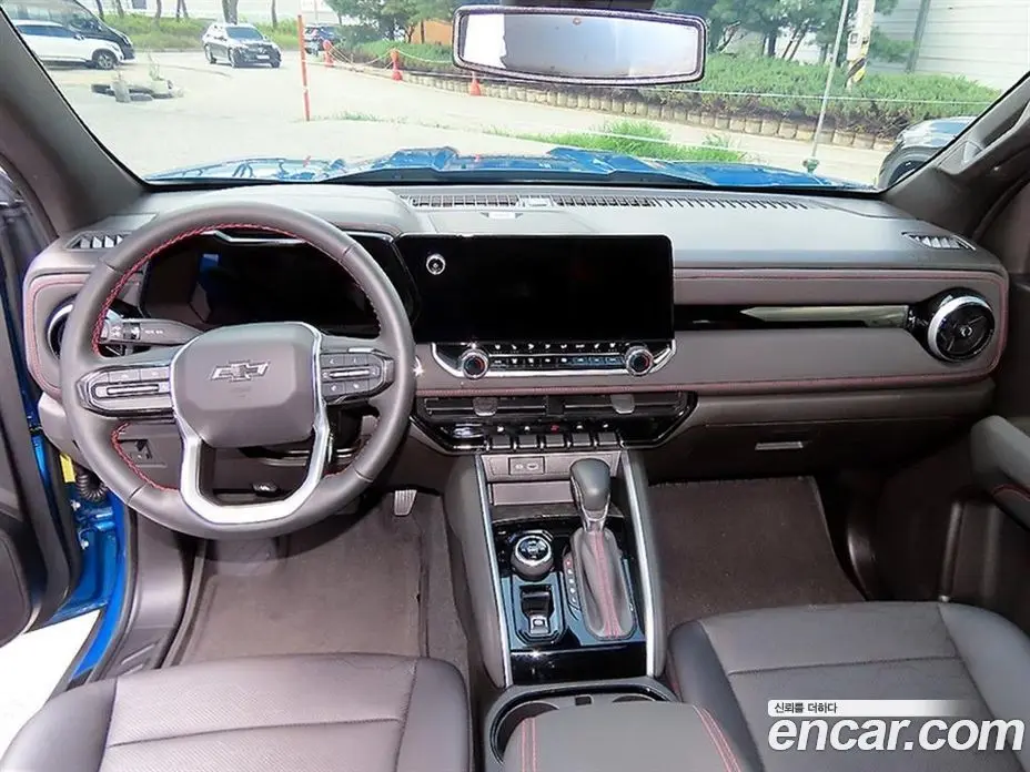 Chevrolet Colorado 2024 2.7 автомат (гидро), фото 7
