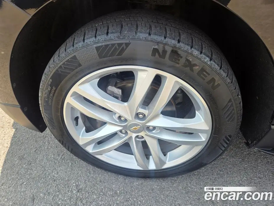 Chevrolet Equinox 2019 1.6 автомат (гидро), фото 20 Chevrolet Equinox 2019 1.6 автомат (гидро), фото 20
