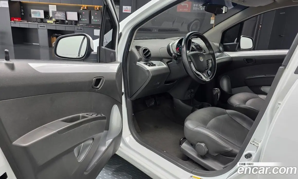Chevrolet Spark 2015 1.0 автомат (гидро), фото 12