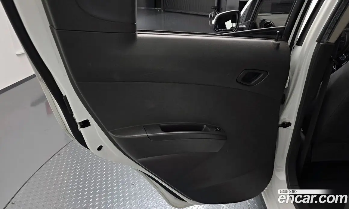 Chevrolet Spark 2015 1.0 автомат (гидро), фото 14