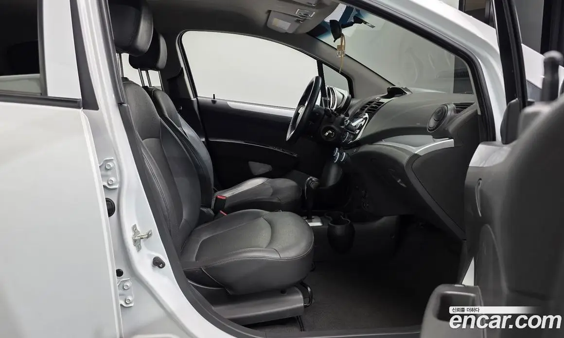 Chevrolet Spark 2015 1.0 автомат (гидро), фото 15