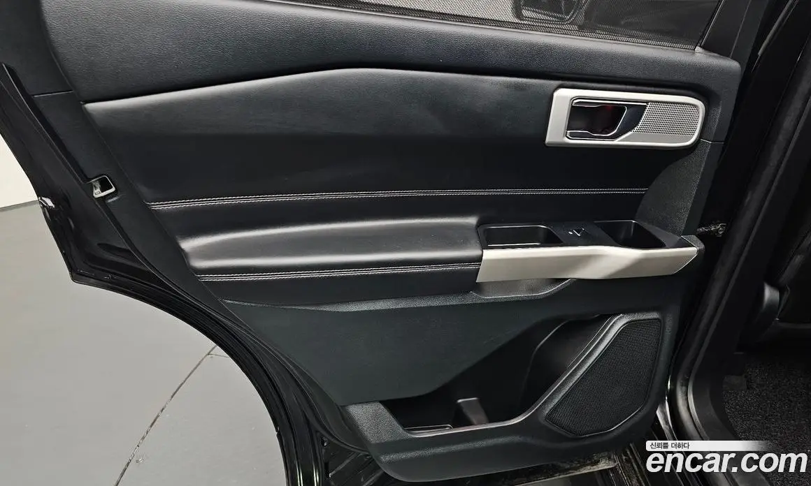 Ford Explorer 2023 2.3 автомат (гидро), фото 14