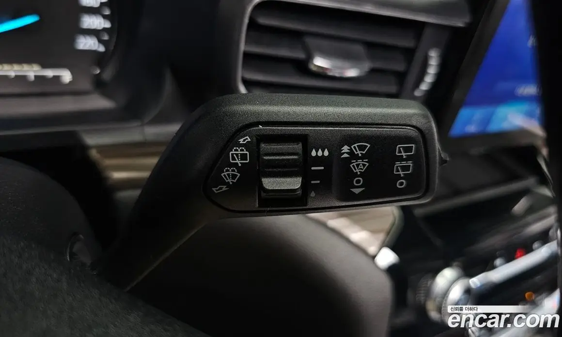 Ford Explorer 2023 2.3 автомат (гидро), фото 30