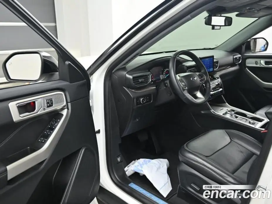 Ford Explorer 2023 2.3 автомат (гидро), фото 11