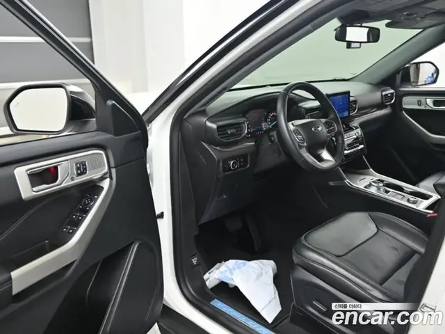Ford Explorer 2023 2.3 автомат (гидро), миниатюра 11