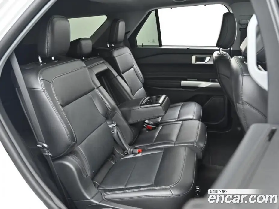 Ford Explorer 2023 2.3 автомат (гидро), фото 12