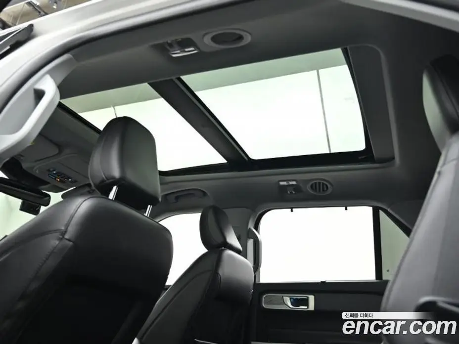 Ford Explorer 2023 2.3 автомат (гидро), фото 18