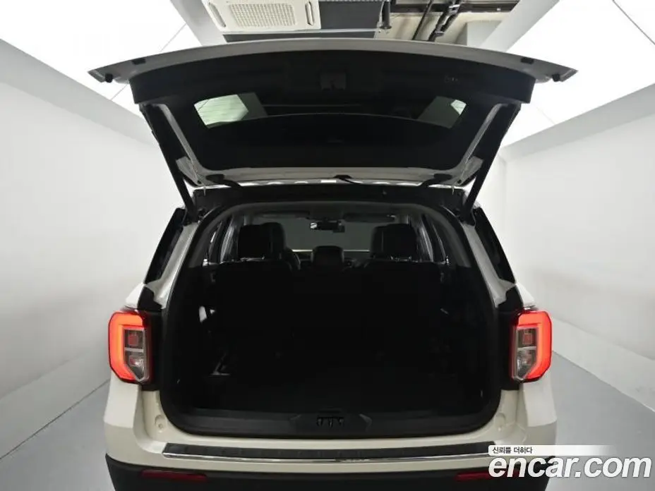Ford Explorer 2023 2.3 автомат (гидро), фото 19