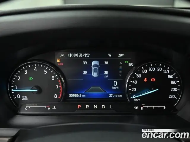 Ford Explorer 2023 2.3 автомат (гидро), миниатюра 8