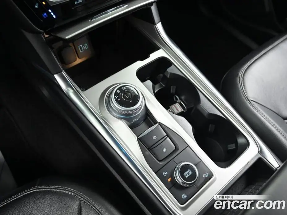 Ford Explorer 2023 2.3 автомат (гидро), фото 9