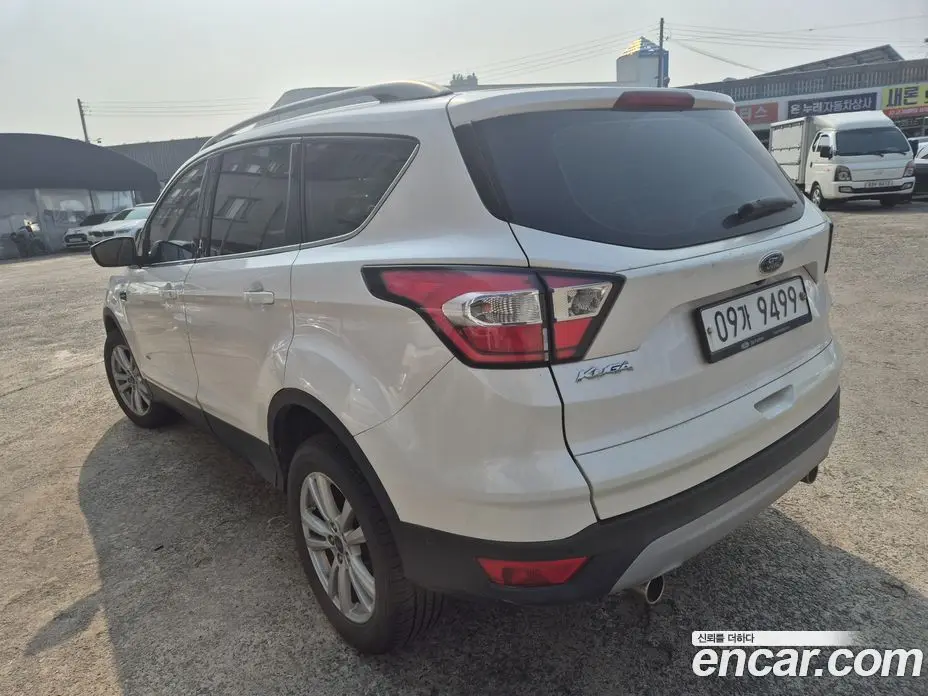 Ford Kuga 2017 2.0 автомат (гидро), фото 4 Ford Kuga 2017 2.0 автомат (гидро), фото 4