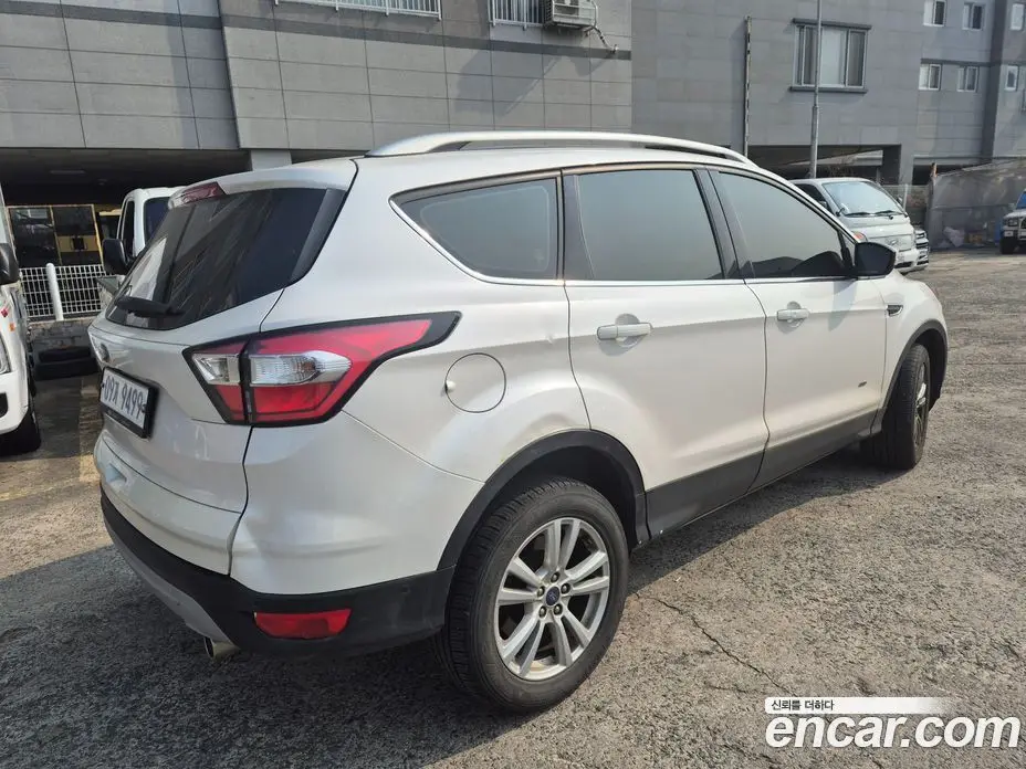 Ford Kuga 2017 2.0 автомат (гидро), фото 6 Ford Kuga 2017 2.0 автомат (гидро), фото 6