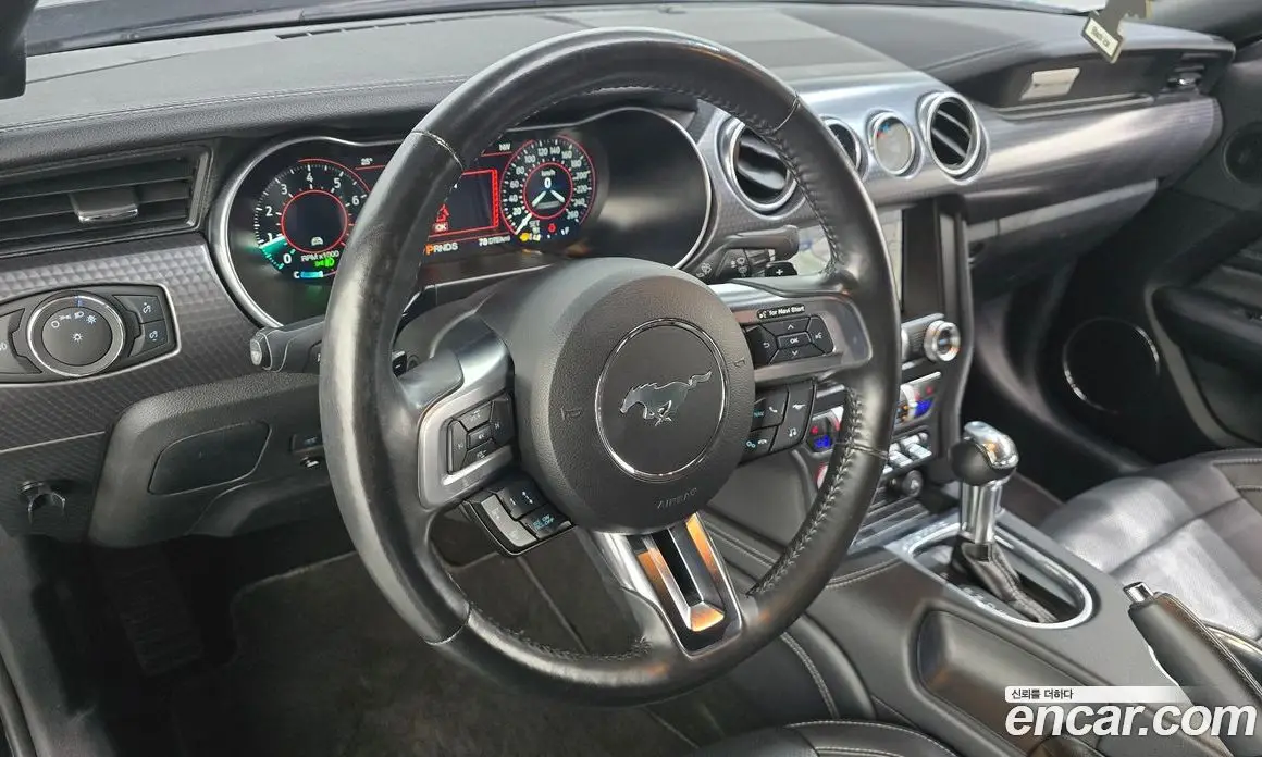 Ford Mustang 2019 2.3 автомат (гидро), фото 13
