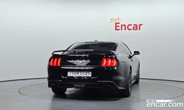 Ford Mustang 2019 2.3 автомат (гидро), миниатюра 4