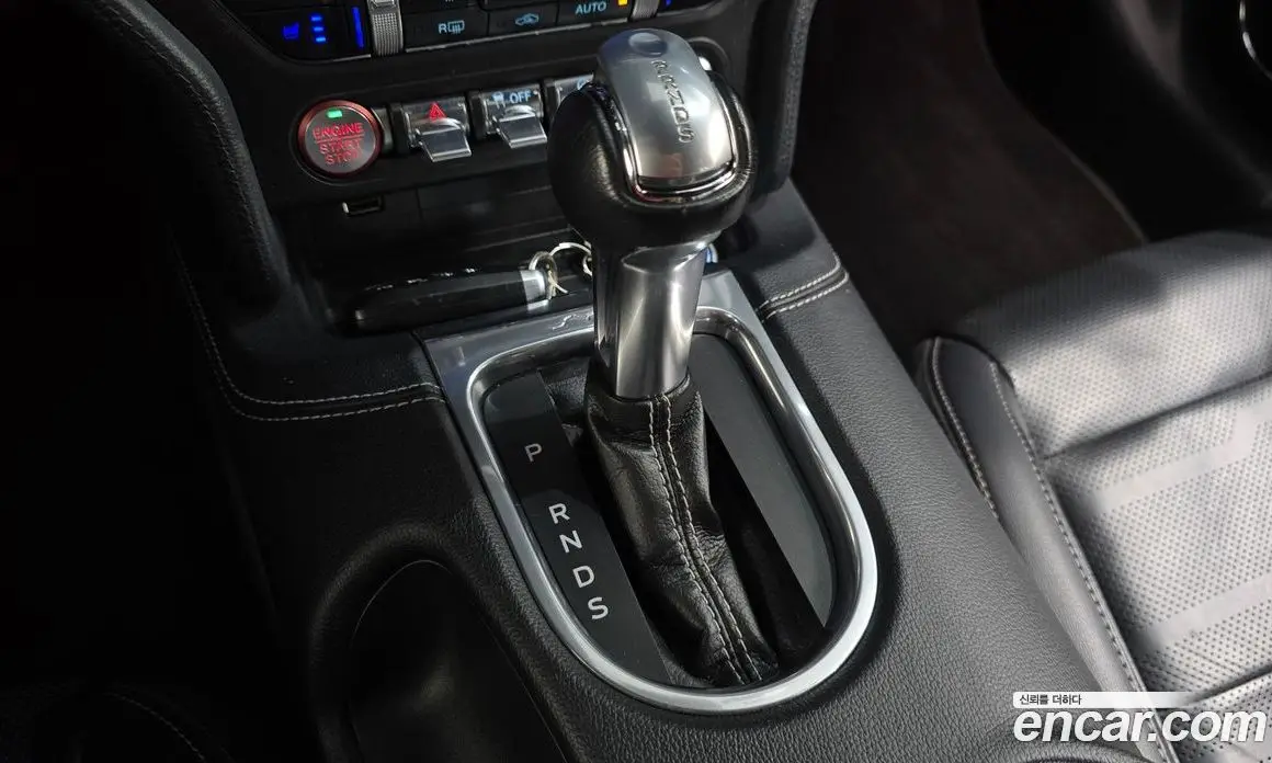 Ford Mustang 2019 2.3 автомат (гидро), фото 9