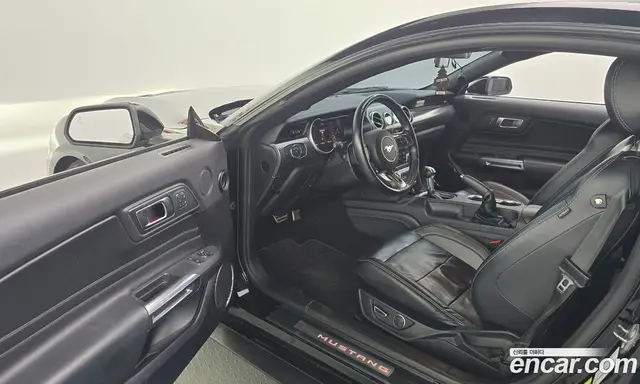 Ford Mustang 2019 2.3 автомат (гидро), миниатюра 10