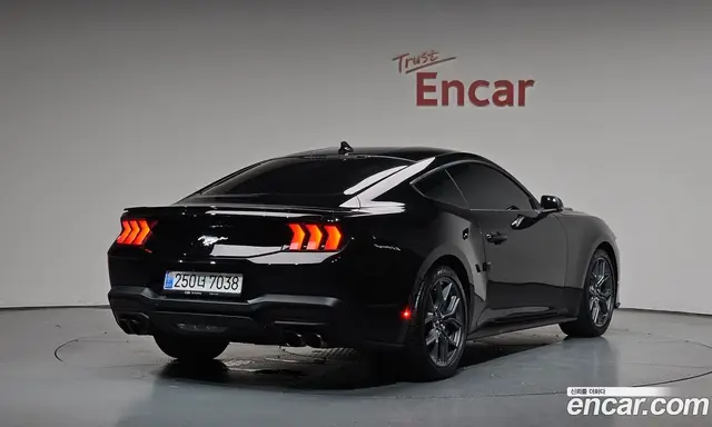 Ford Mustang 2024 2.3 автомат (гидро), миниатюра 2