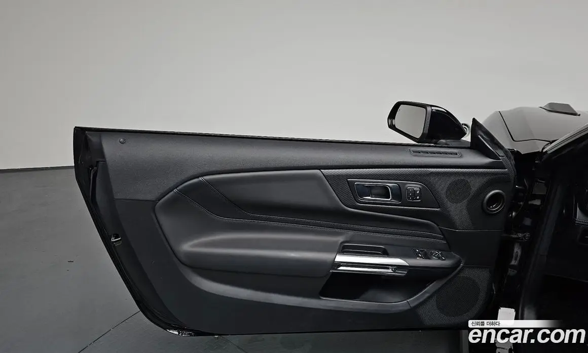 Ford Mustang 2024 2.3 автомат (гидро), фото 14