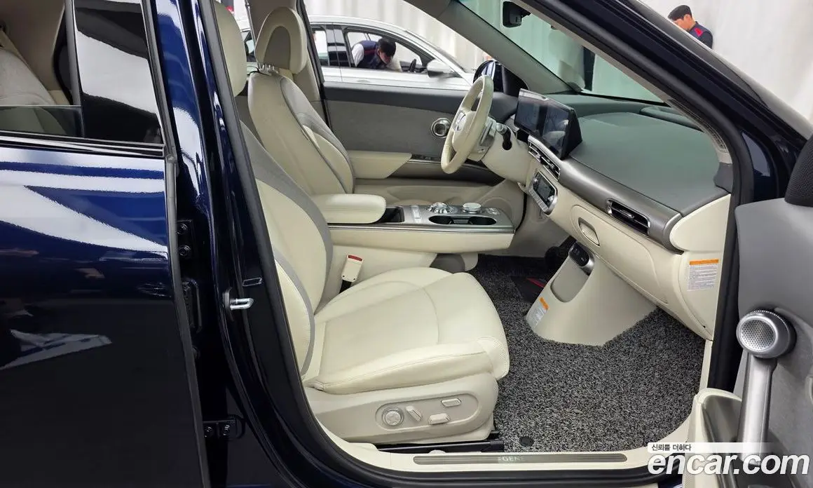 Genesis GV60 2023 0.1 автомат (гидро), фото 11