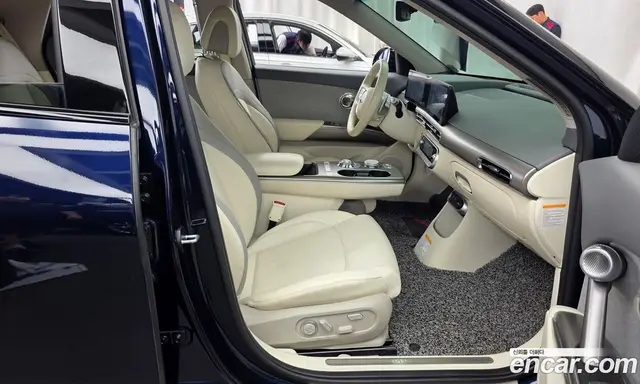 Genesis GV60 2023 0.1 автомат (гидро), миниатюра 11
