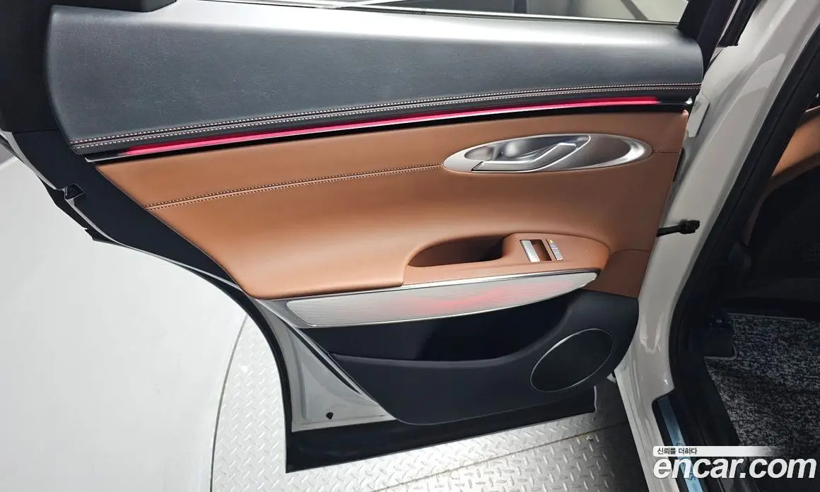Genesis GV70 2024 2.5 автомат (гидро), фото 14