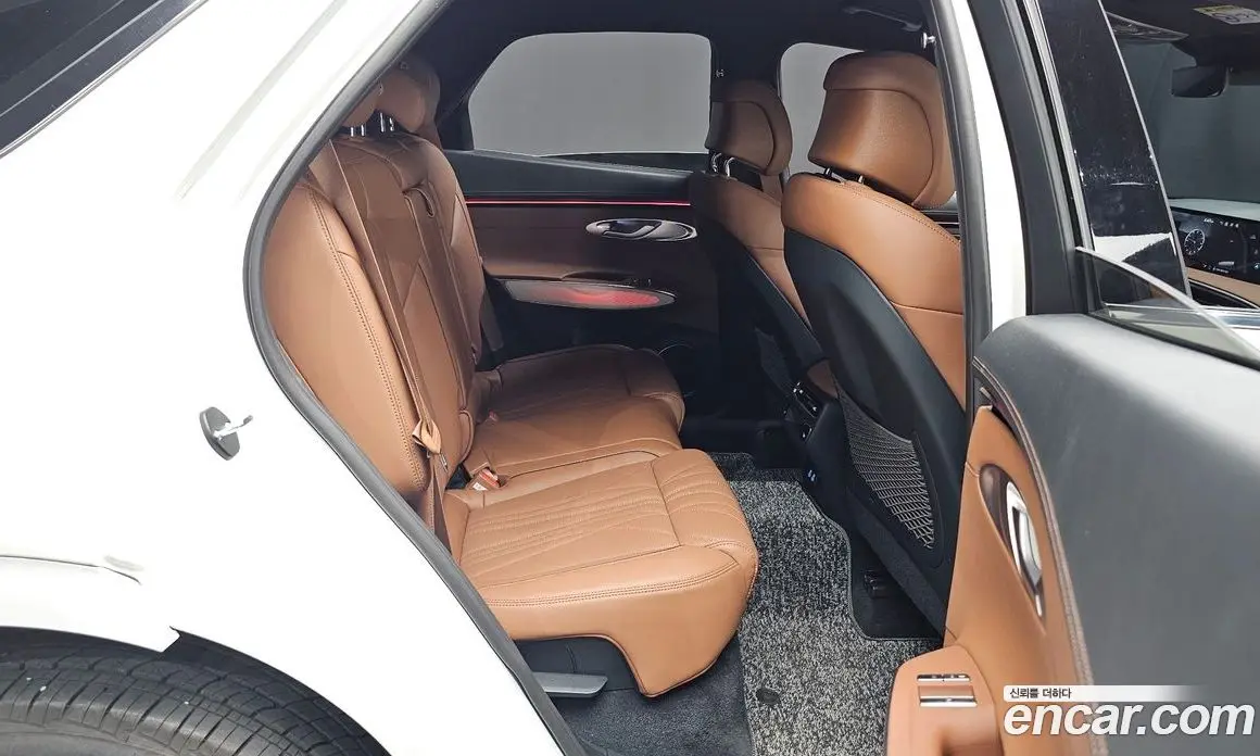 Genesis GV70 2024 2.5 автомат (гидро), фото 16