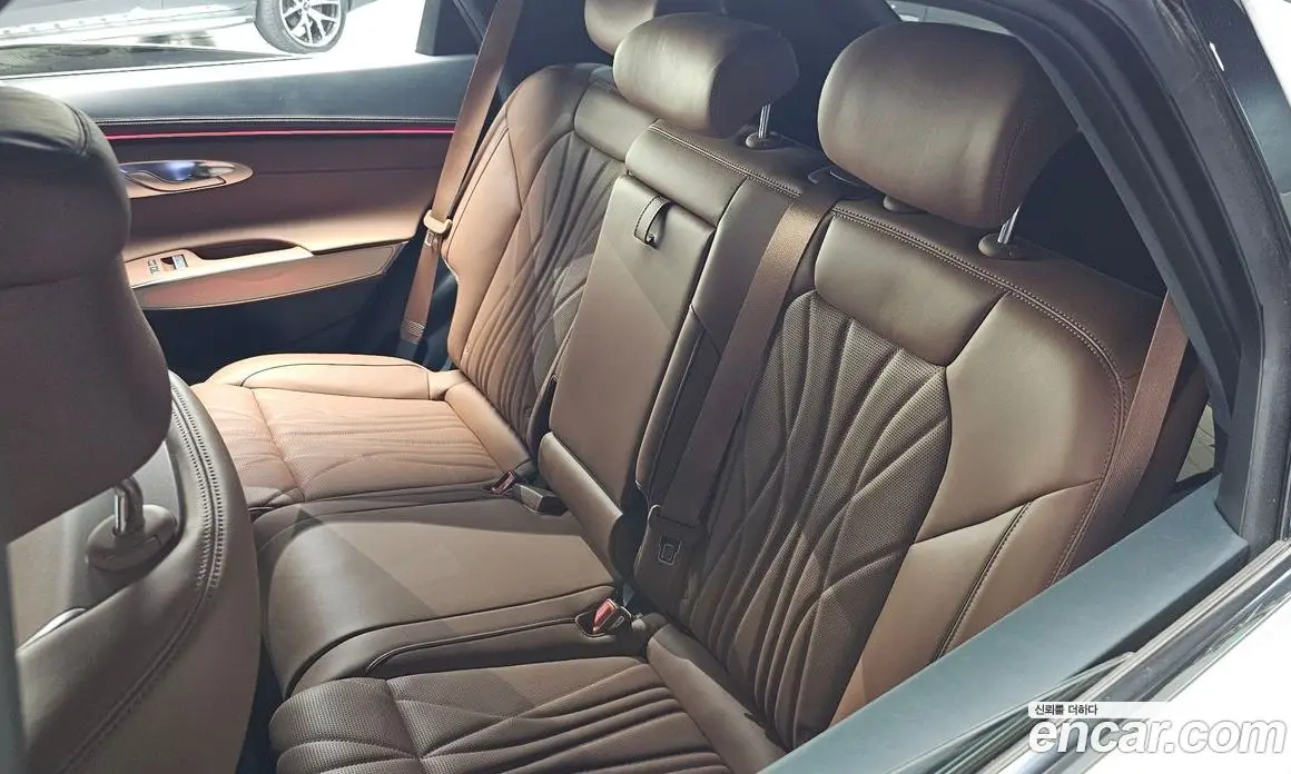 Genesis GV70 2024 2.5 автомат (гидро), фото 32