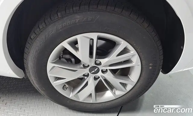 Genesis GV70 2024 2.5 автомат (гидро), миниатюра 6