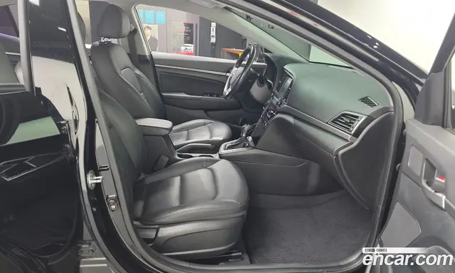 Hyundai Avante 2018 1.6 автомат (гидро), миниатюра 11 Hyundai Avante 2018 1.6 автомат (гидро), миниатюра 11