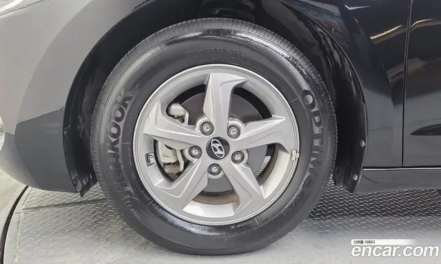 Hyundai Avante 2018 1.6 автомат (гидро), миниатюра 5 Hyundai Avante 2018 1.6 автомат (гидро), миниатюра 5
