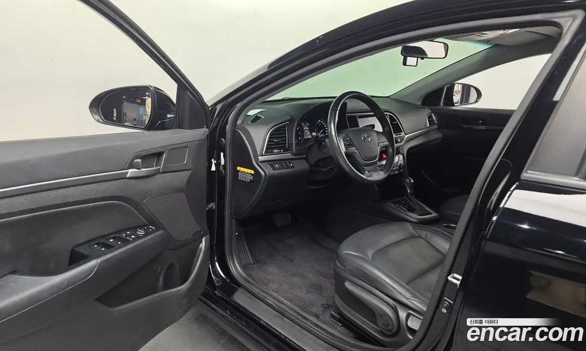 Hyundai Avante 2018 1.6 автомат (гидро), фото 10 Hyundai Avante 2018 1.6 автомат (гидро), фото 10