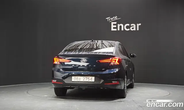 Hyundai Avante 2018 1.6 автомат (гидро), миниатюра 4