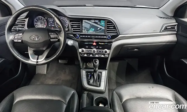 Hyundai Avante 2018 1.6 автомат (гидро), миниатюра 7