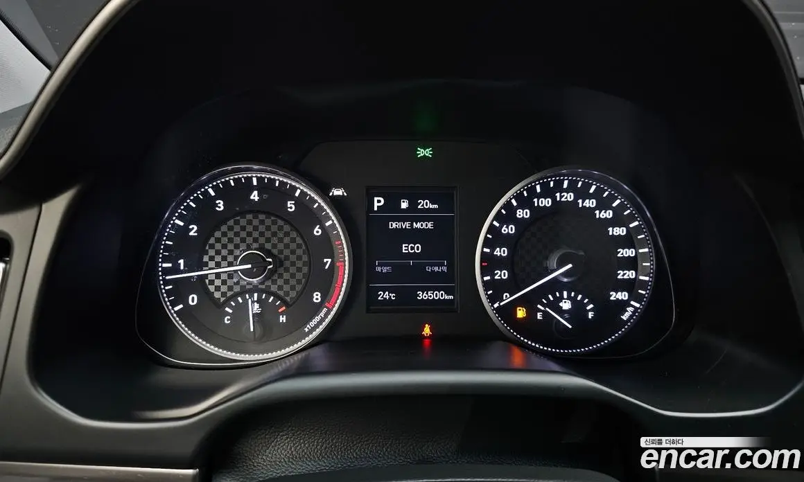 Hyundai Avante 2018 1.6 автомат (гидро), фото 8