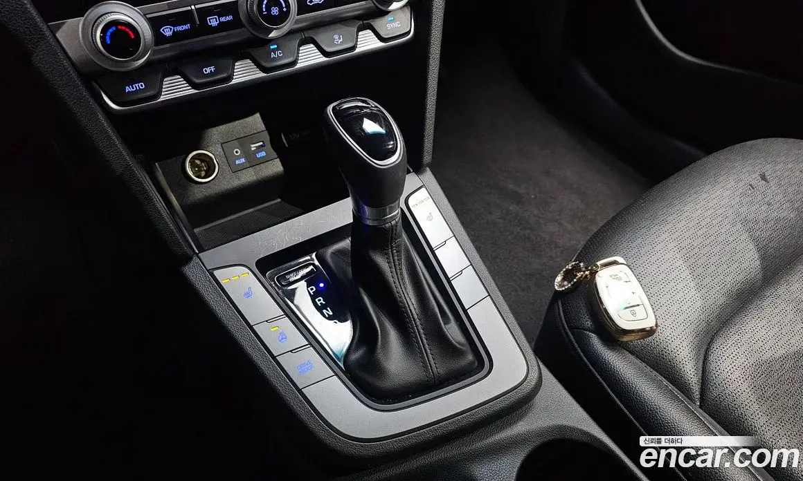 Hyundai Avante 2018 1.6 автомат (гидро), фото 9
